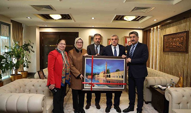 Genel başkan yardımcısı belediyenin çalışmalarını takdir etti