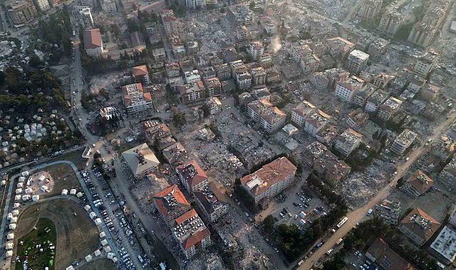 Hatay'da arama-kurtarma çalışması havadan görüntülendi