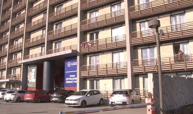 İstanbul'a gelen depremzedeler yurtlara yerleştiriliyor