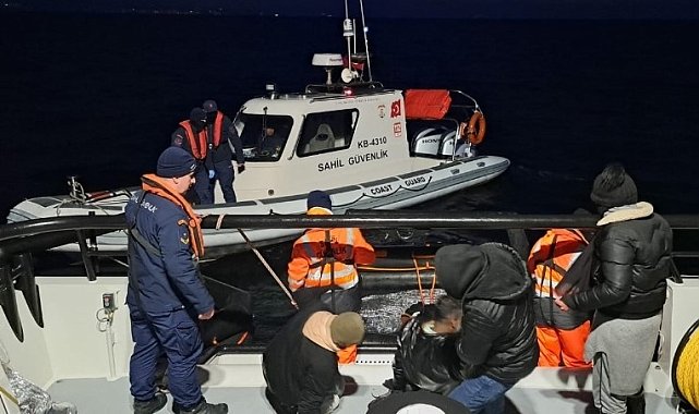 İzmir açıklarında 45 düzensiz göçmen kurtarıldı
