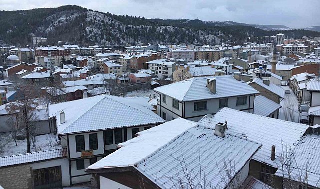 Kastamonu'da kar yağışı etkili oldu