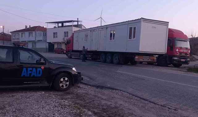 Kırkağaç'taki konteynerler deprem bölgesine gönderildi