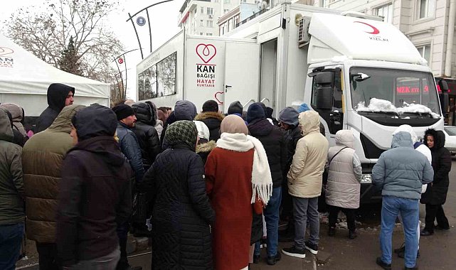 Kütahyalılar kan bağışı için Kızılay'a akın etti