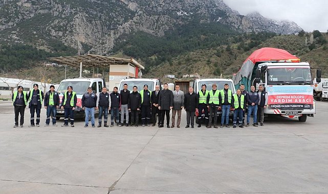 Manisa'dan deprem bölgesine personel ve araç sevk edildi