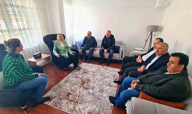 Milletvekili Gökcan depremde annesi vefat eden Uzman Çavuş'u taziyede bulundu