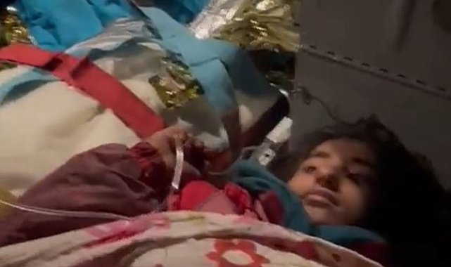 MSB yaralı depremzedelerin Adana Devlet Hastanesine tahliyesini sürdürüyor