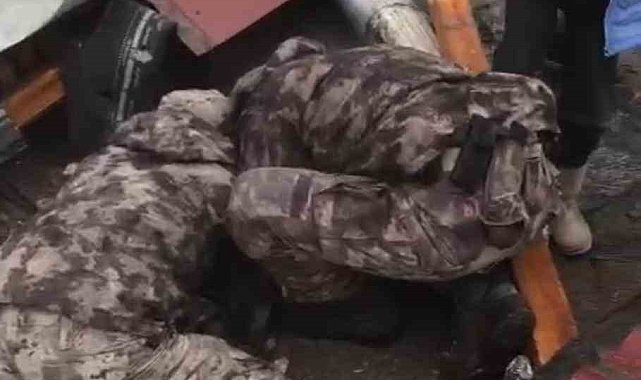 PÖH ekipleri Malatya'da enkaz altında kalan vatandaşları kurtardı