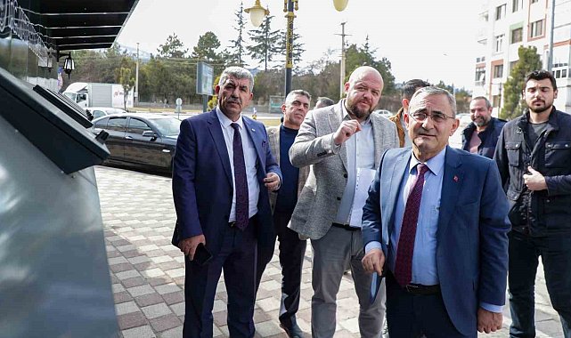 Şehrin farklı noktalarına 'Mobil Atık Getirme Merkezleri' yerleştirildi