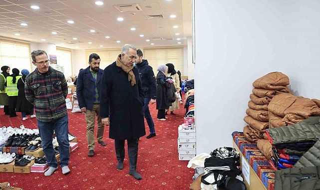 Sultangazi Belediyesi'nden ilçeye gelen depremzedelere destek