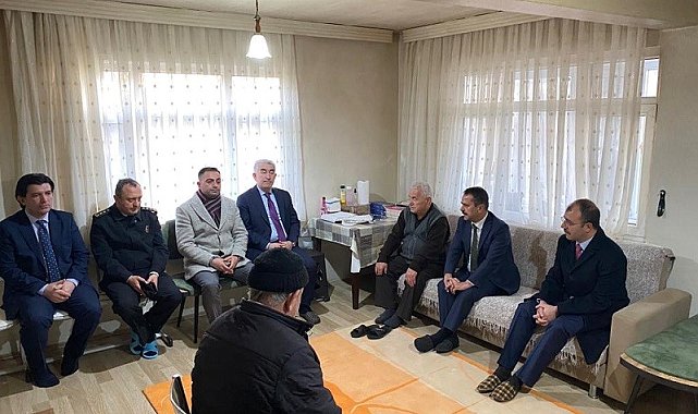 Vali İlhami Aktaş, depremde hayatını kaybedenlerin ailelerine taziyelerini iletti