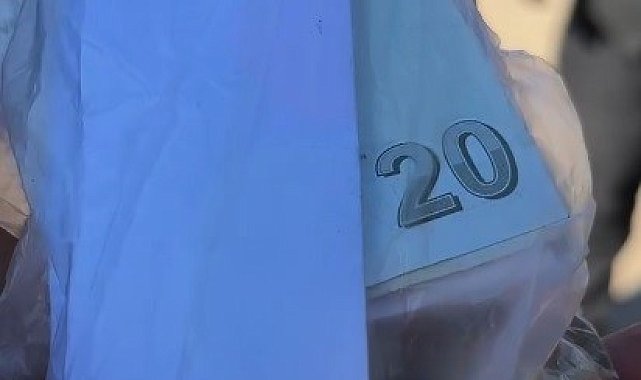 Yardım kolisinden çıkan not Vali Hatipoğlu'nu duygulandırdı