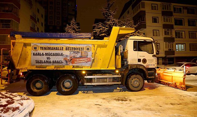 Yenimahalle'de karla mücadele mesaisi