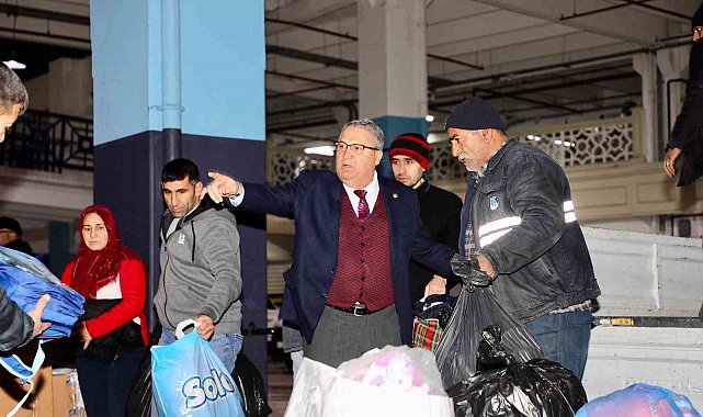 Yunusemre ve Şehzadeler'den deprem bölgesine yardım