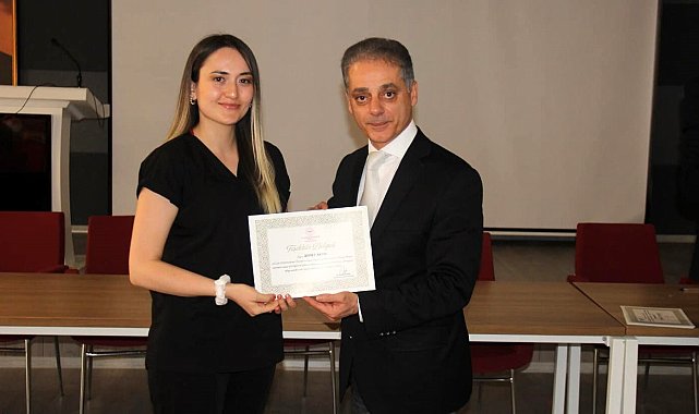 Afet bölgesinden dönen sağlıkçılara teşekkür belgesi verildi