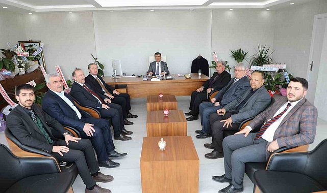 Ağrı Milli Eğitim Müdürü Kökrek'ten, AK Parti Ağrı İl Başkanlığına "Hayırlı olsun" ziyareti