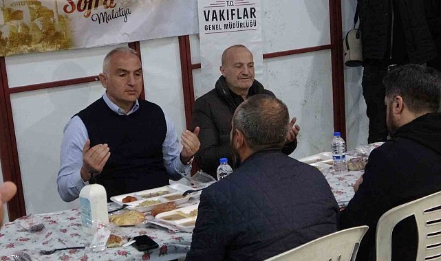 Bakan Ersoy: "Bu afeti el ele vererek birlikte atlatacağız"