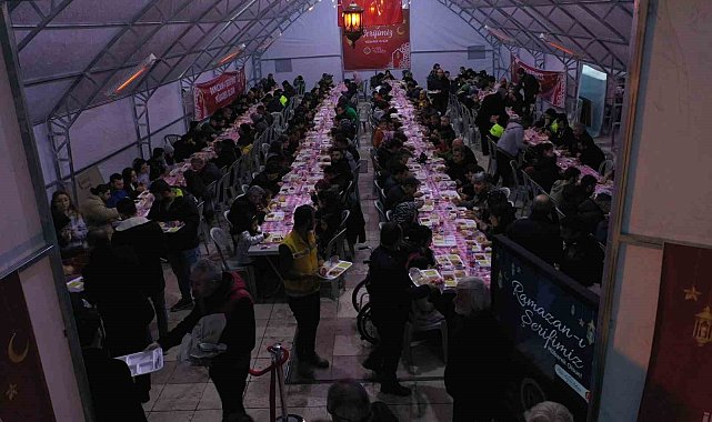 Bilecik'te 2 bin kişi aynı sofrada buluştu