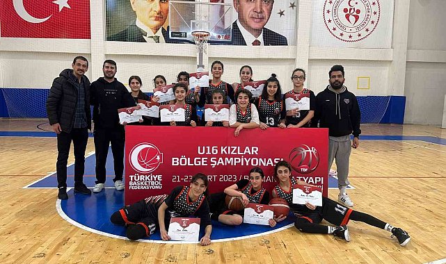 Büyükşehir Belediyespor U-16 Basketbol Takımı Anadolu Şampiyonası yolunda