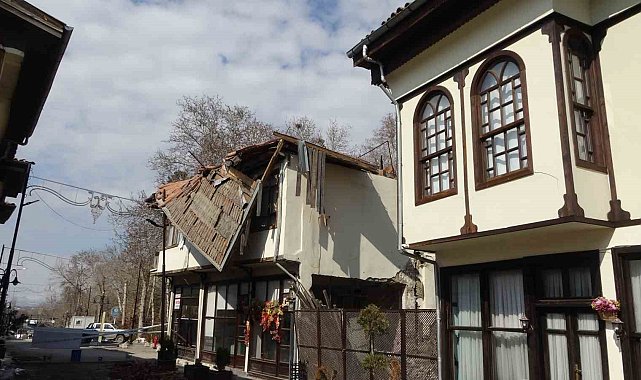Deprem Malatya'da tarihi kültürel yapılara da zarar verdi
