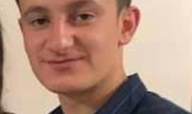 Devrilen traktörün genç sürücüsü öldü