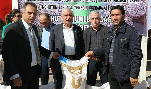 Elazığ'da çiftçilere yüzde 75 hibeli nohut tohumu dağıtımı yapıldı