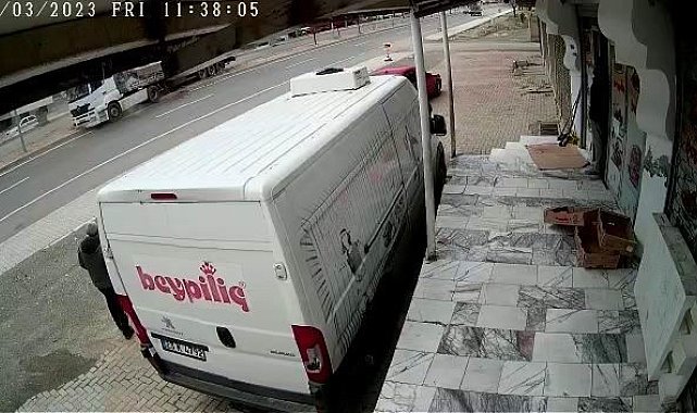 Elazığ'da tır kamyona çarptı: 1 yaralı