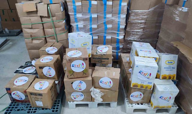 Gediz'de bağışlanan canlı hayvanların etleri kavurma yapılıp deprem bölgesine gönderildi
