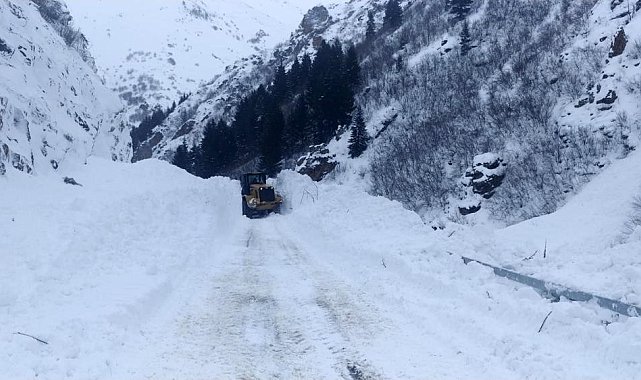 Havalar ısınıyor, kar erimesi ve çığ riskine dikkat!