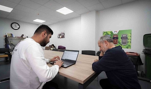 Mersin'de depremzedelere göz sağlığı desteği