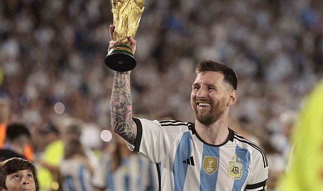 Messi, kariyerinde 800 gole ulaştı