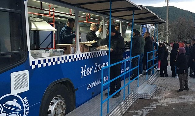 Mobil aşevi ile iftar sofrası vatandaşın ayağına gidiyor