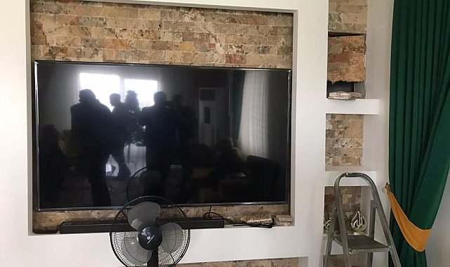 Öyle bir yerde bulundu ki, iyi muamele görmek için polisten 'söz' istedi