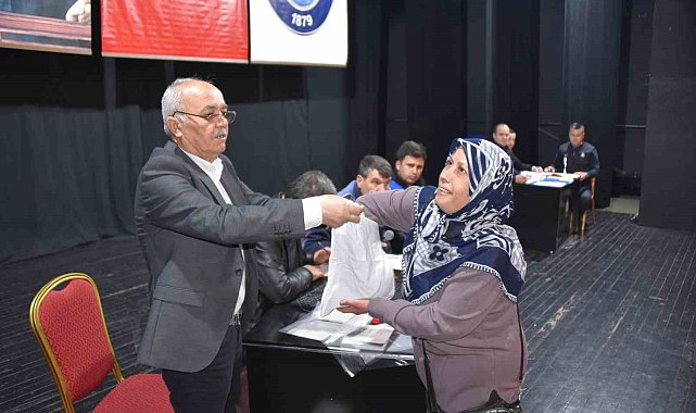 Salihli'de yeni pazaryerlerinde kuralar çekildi