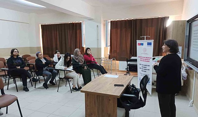 Sarıgöl'deki 5 öğrenci Almanya'da yaşlı ve hasta bakım stajı yapacak