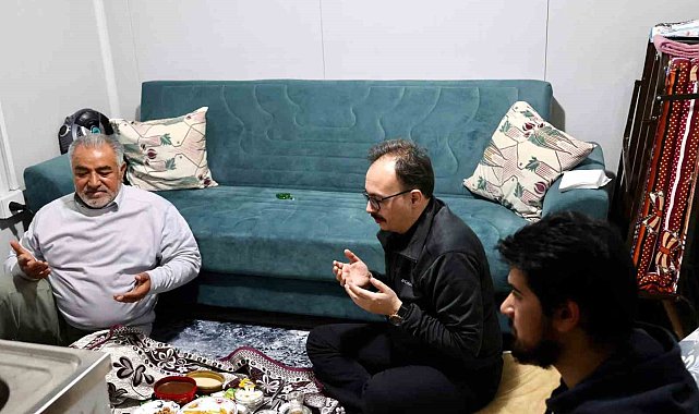 Vali Kızılkaya sahurunu konteynır kentte yaptı