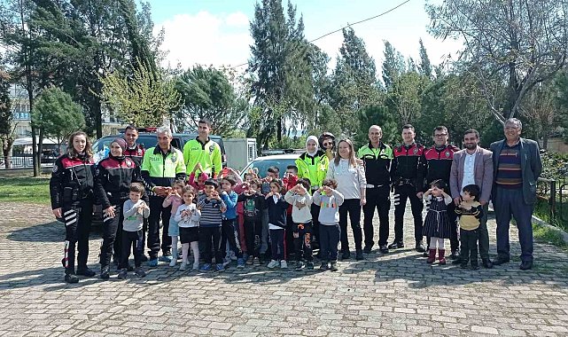 Anaokulu öğrencileri Polis Haftası'nı kutladı