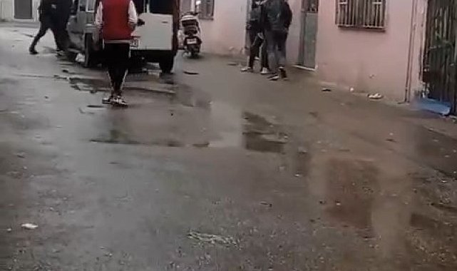 Bursa'da alacak-verecek meselesi yüzünden çıkan kavga kameraya yansıdı