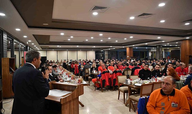 Deprem bölgesinde görev yapan personele teşekkür iftarı