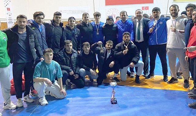 DPÜ Serbest Stil Güreş Takımı Türkiye birincisi