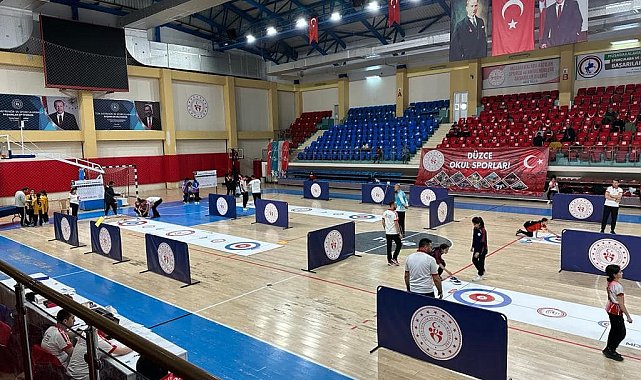 Düzce'de Floor Curling müsabakaları başladı
