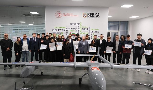120 kilometre menzile sahip kamikaze drone, TechIN Bursa Girişimcilik Merkezi'nin açılışında sergilendi