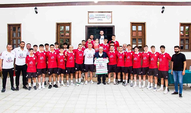 1308 Osmaneli Belediyespor U-18 Türkiye Şampiyonasına uğurlandı
