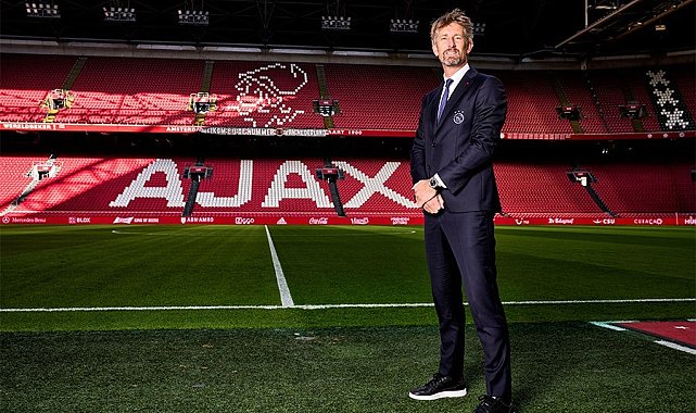 Ajax'ta Edwin van der Sar, CEO'luk görevinden ayrılma kararı aldı