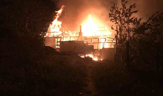 Amasya'da köy evinde korkutan yangın