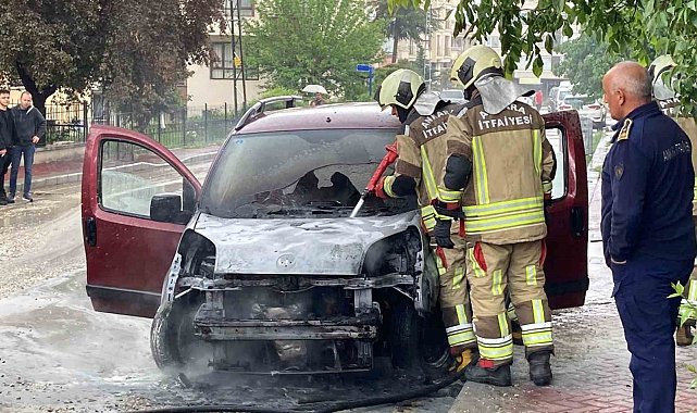 Ankara'da korkutan yangın: kontağı çevirdi, araba alev aldı