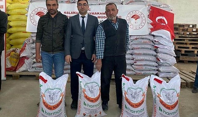 Aslanapa'da çiftçilere yüzde 50 hibeli 25 ton nohut tohumu dağıtıldı