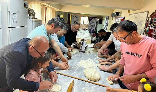 Babalara çocuk gelişimi eğitimi verildi