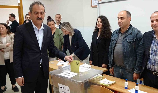 Bakan Özer oyunu Ordu'da kullandı