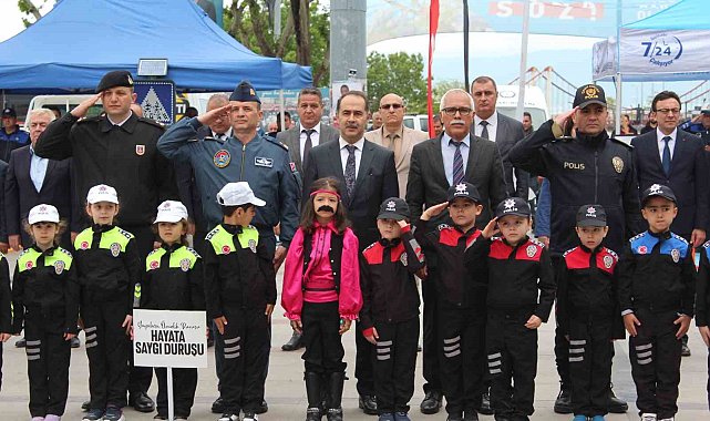 Bandırma'da trafik haftası kutlandı