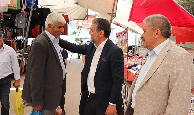 Başkan Suer, ilçe pazarında esnaf ile buluştu